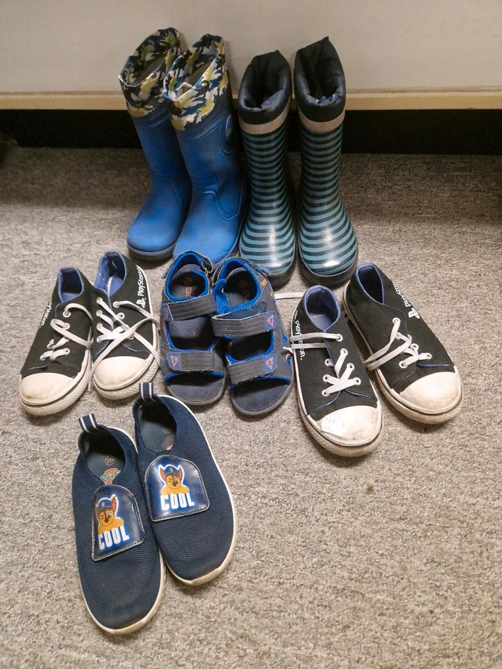 Konvolut Jungen Schuhe Gr 29