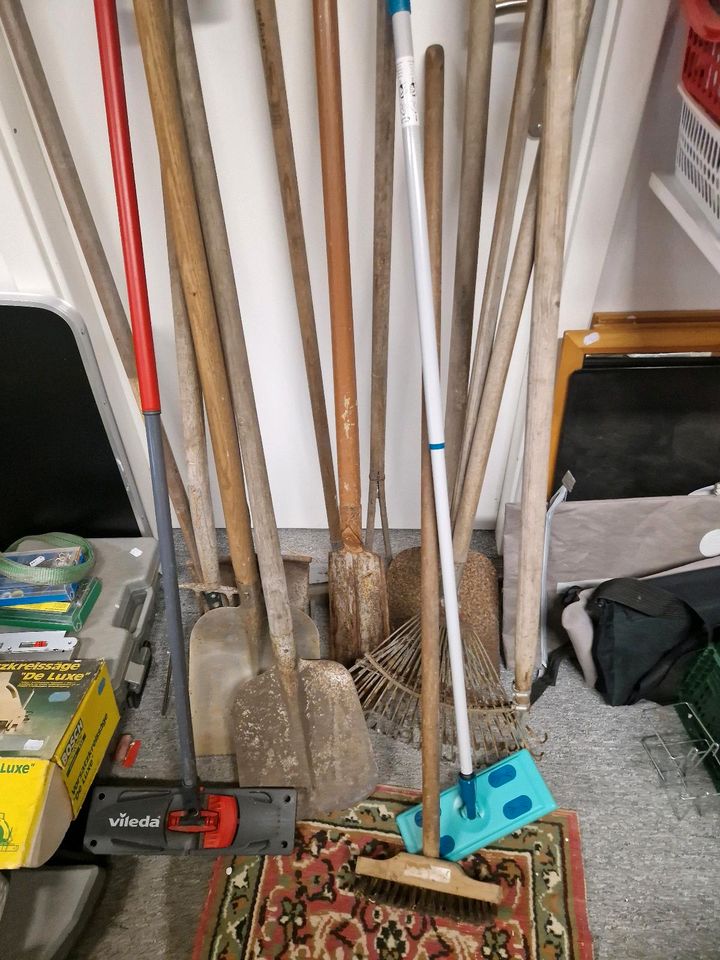 Gartengeräte, Verschiedene, Schippe, Forke , Rechen