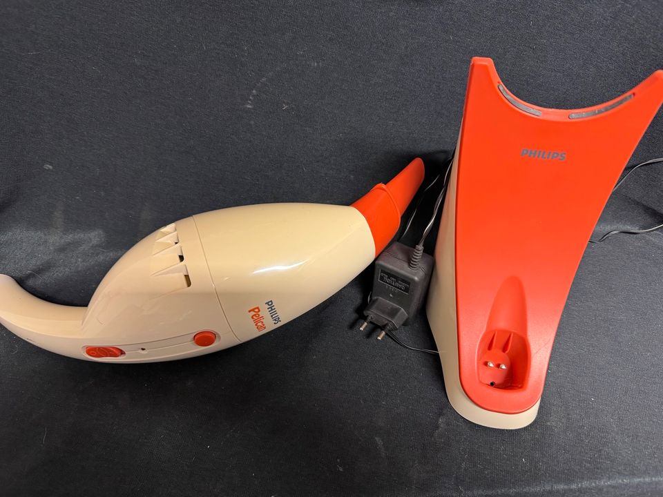 Philips Pelican Handstaubsauger