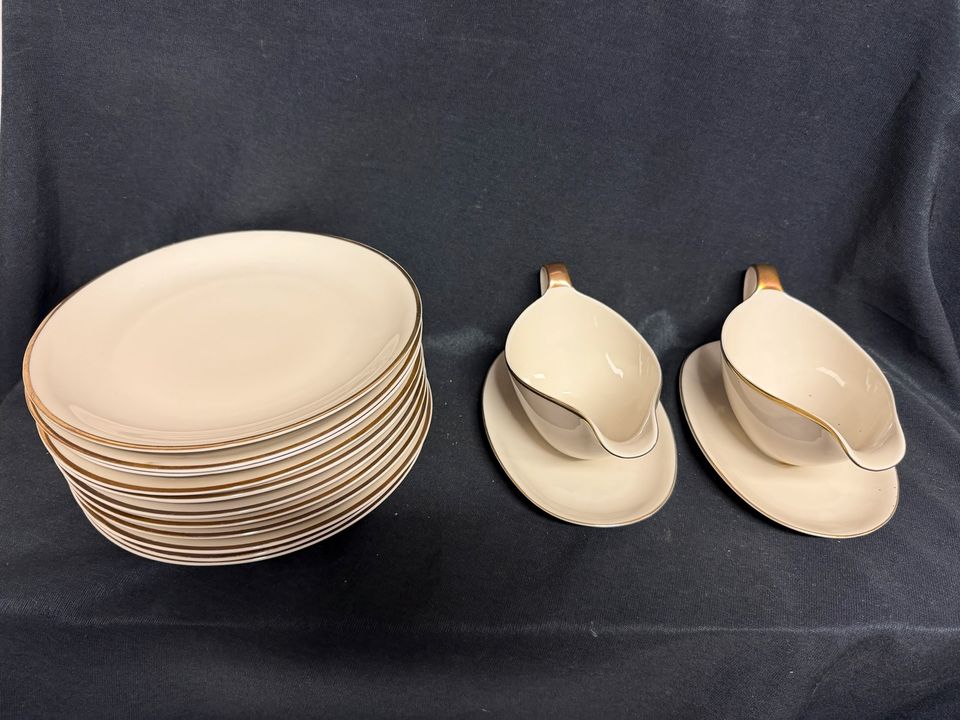 2x Sauciere und 11x Essteller Bavaria Goldrand 24 cm