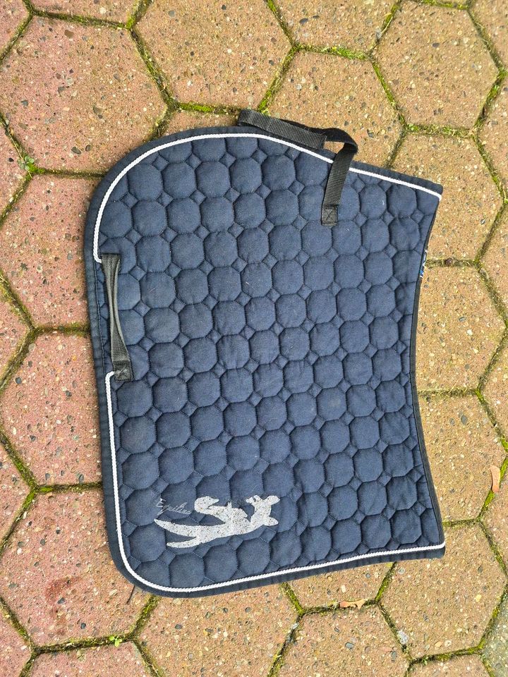 Equiline , Vs Schabracke