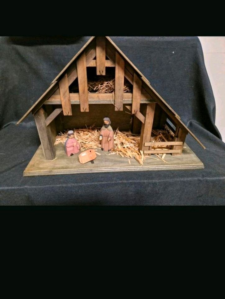 Weihnachtskrippe , Holzkrippe30 cm hoch43 x 18 cm, Deko