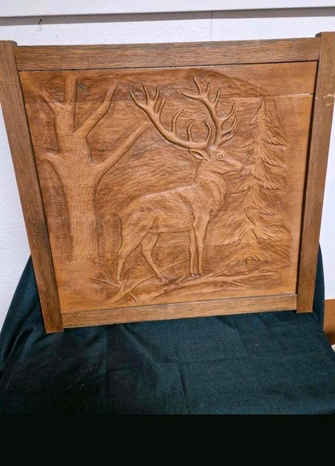 Bild mit Rehbock Holz geschnitzt68,6 x 65,4 cm