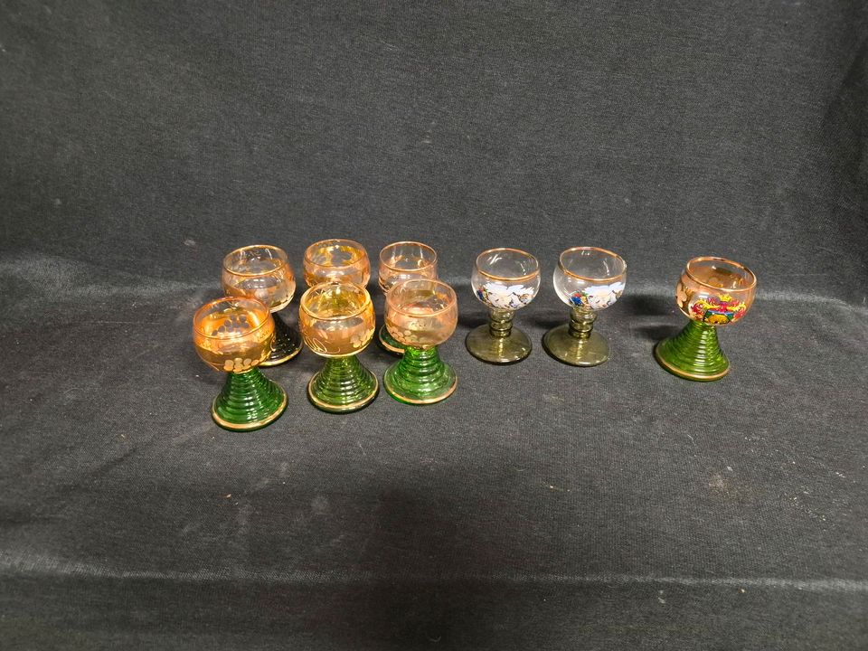 Römergläser, Schnapsgläser, grüner Fuß, Goldrand,