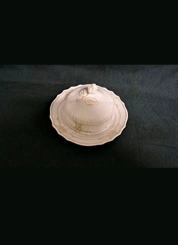 Hutschenreuther Form Dresden1 Butterglocke