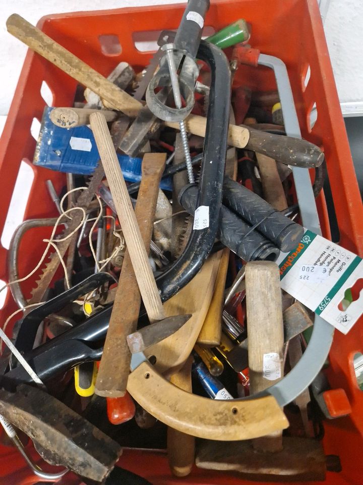 Konvolut Werkzeug, Hammer, Säge Schraubenzieher